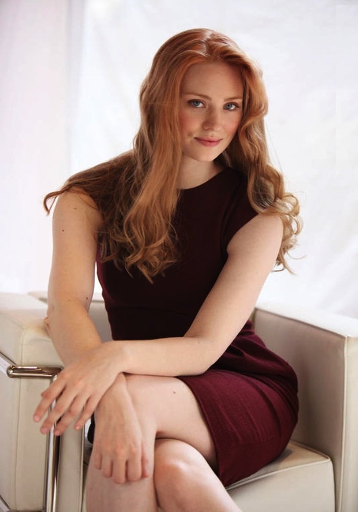 Deborah ann woll boob